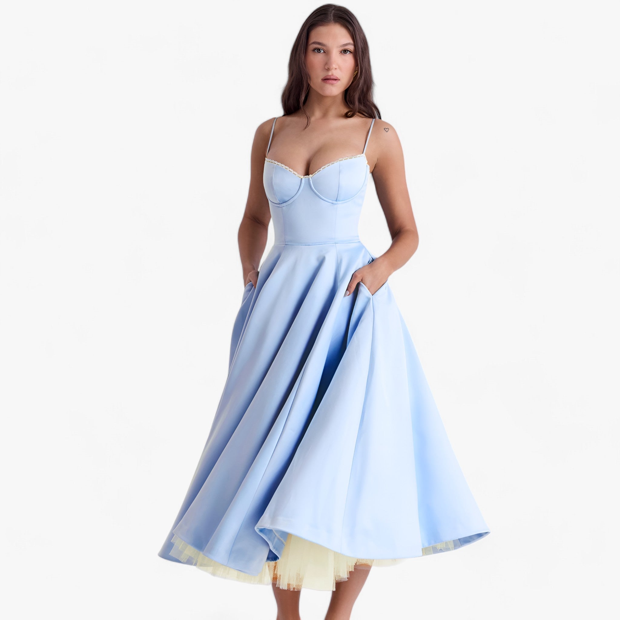 Long Gala Dress with an Elegant Wide-Cut Design
