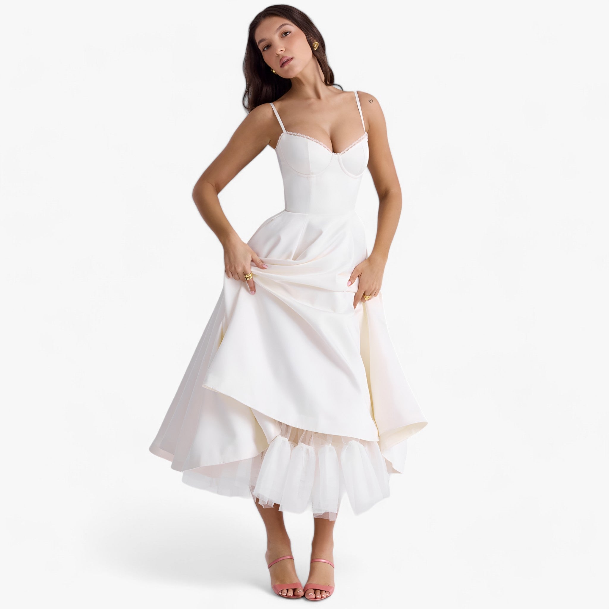 Long Gala Dress with an Elegant Wide-Cut Design