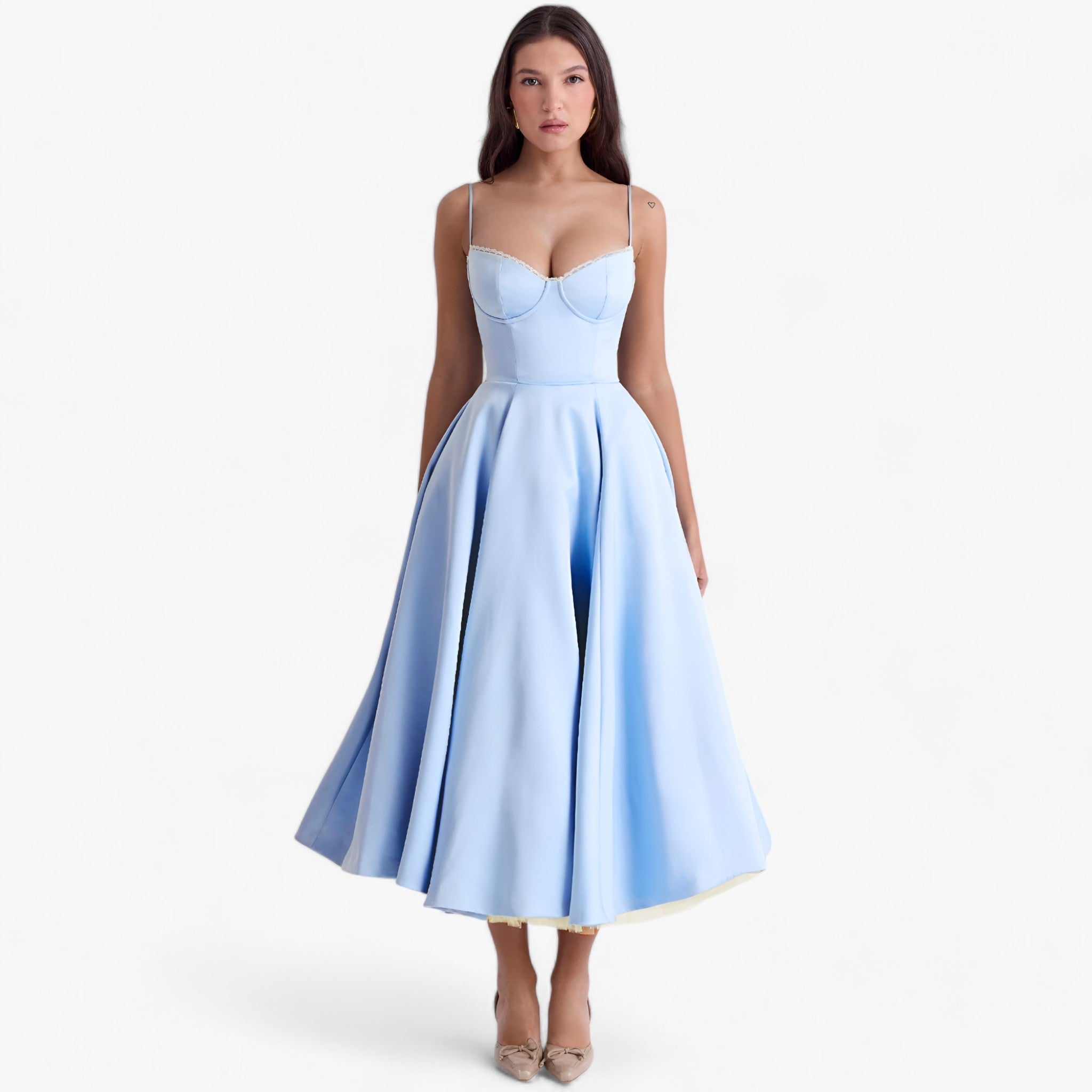 Long Gala Dress with an Elegant Wide-Cut Design