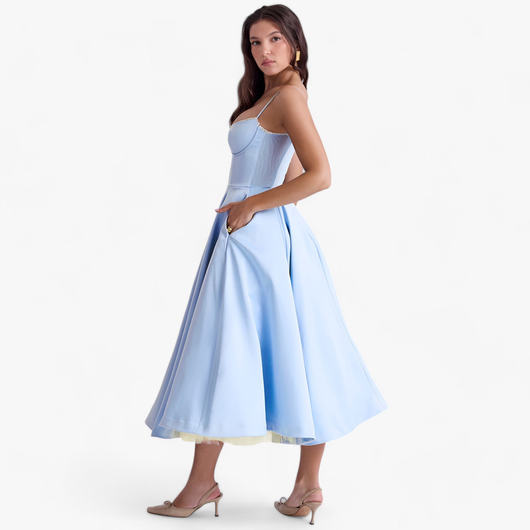 Long Gala Dress with an Elegant Wide-Cut Design